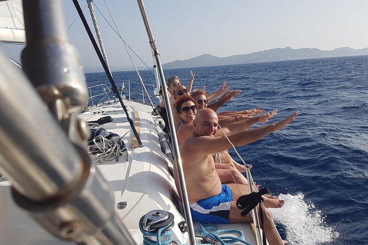 Tour in barca a vela nell'Arcipelago de La Maddalena, Sardegna, Italia, foto 22 | wizardtrip