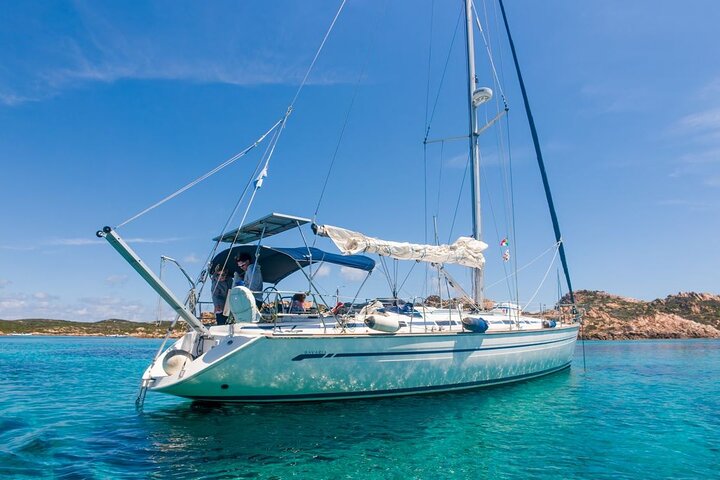 Tour in barca a vela nell'Arcipelago de La Maddalena, Sardegna, Italia, foto 37 | wizardtrip