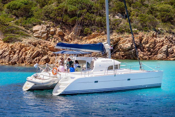 Excursión en catamarán por el Archipiélago de La Maddalena, Cerdeña, Italia, con natación y snorkel, foto 24 | wizardtrip