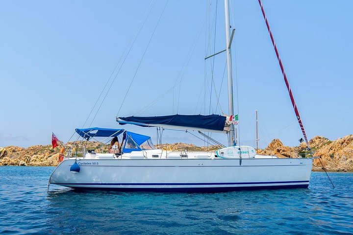 Sejltur i La Maddalena-øgruppen fra Santa Teresa | wizardtrip
