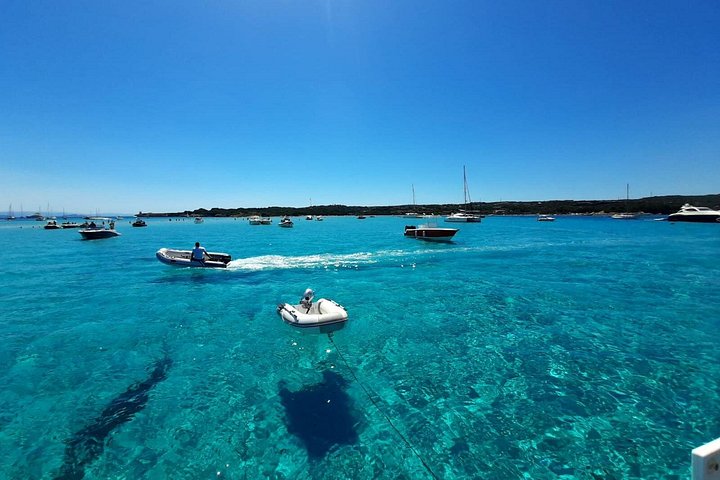 Sailing boat tour in the La Maddalena Archipelago, Sardinia, with swimming and snorkeling stops, photo 14 | wizardtrip