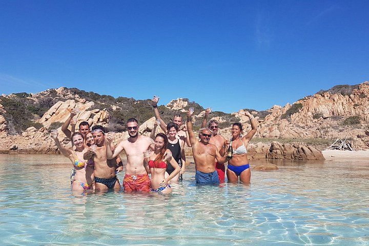 Sailing boat tour in the La Maddalena Archipelago, Sardinia, with swimming and snorkeling stops, photo 15 | wizardtrip