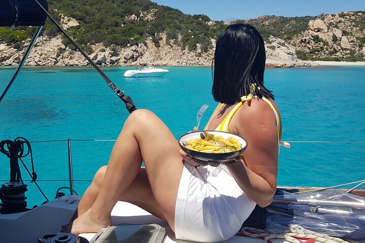 Sailing boat tour in the La Maddalena Archipelago, Sardinia, with swimming and snorkeling stops, photo 18 | wizardtrip