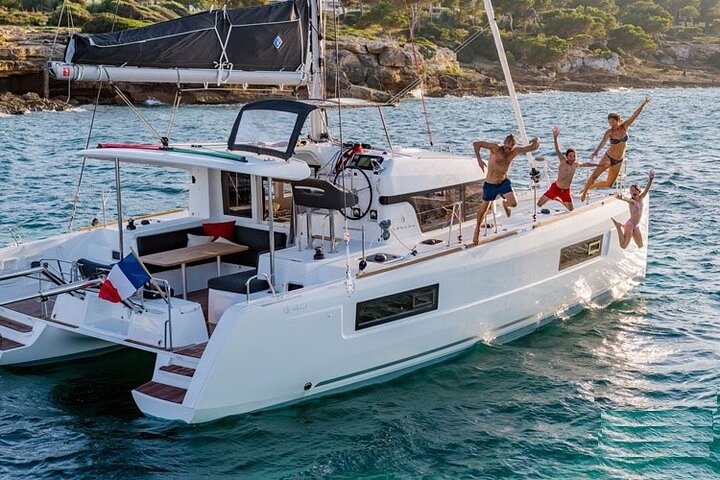 Magdalene Archipelago Tour from Palau - Luxury Catamaran 2 | wizardtrip