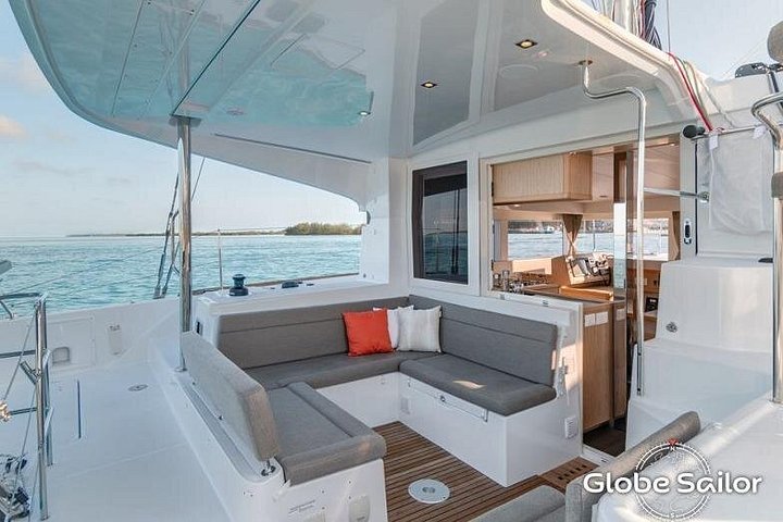 Luxe catamaran cruise die de prachtige baaien en stranden van de Maddalena Archipel op Sardinië verkent, foto 11 | wizardtrip