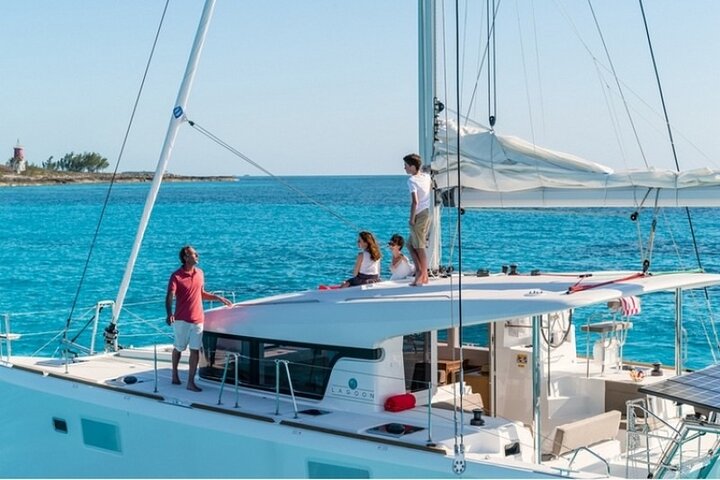 Luxe catamaran cruise die de prachtige baaien en stranden van de Maddalena Archipel op Sardinië verkent, foto 34 | wizardtrip
