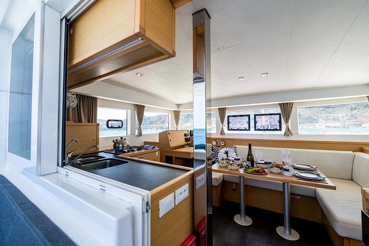 Luxe catamaran cruise die de prachtige baaien en stranden van de Maddalena Archipel op Sardinië verkent, foto 43 | wizardtrip