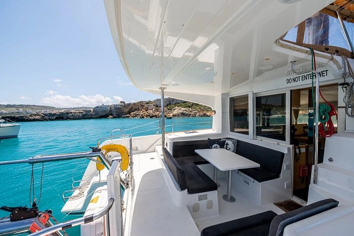 Luxe catamaran cruise die de prachtige baaien en stranden van de Maddalena Archipel op Sardinië verkent, foto 44 | wizardtrip