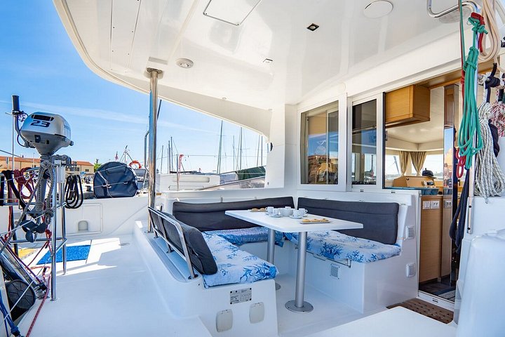 Luxe catamaran cruise die de prachtige baaien en stranden van de Maddalena Archipel op Sardinië verkent, foto 46 | wizardtrip