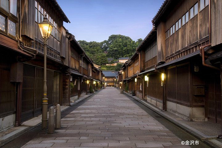 Ganztägige Tour von Kanazawa nach Shirakawa-go und Kanazawa Stadt mit kulturellen Erlebnissen, Foto 15 | wizardtrip