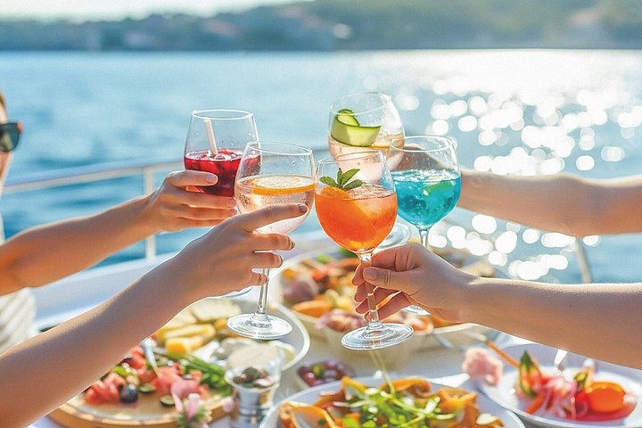 Katamankryssning från Albufeira till Benagilgrottorna med brunch och öppen bar, foto 7 | wizardtrip