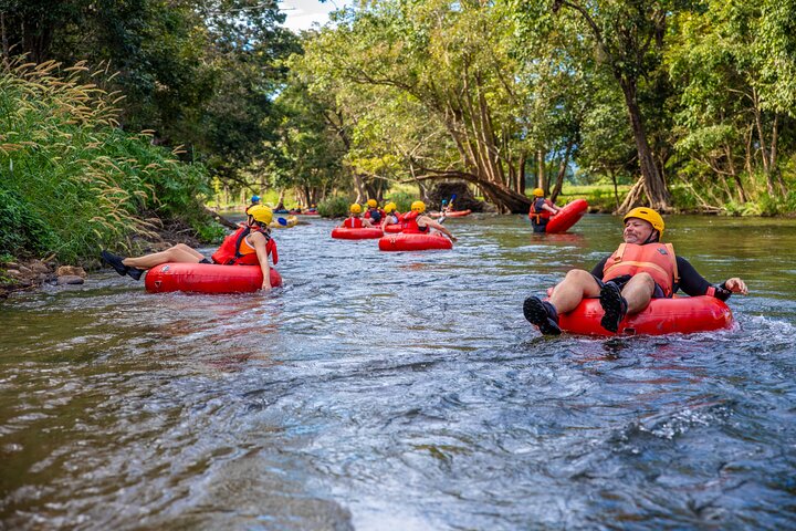 Desfrute de uma aventura panorâmica de canoagem num rio na exuberante floresta tropical perto de Cairns, Austrália, foto 6 | wizardtrip