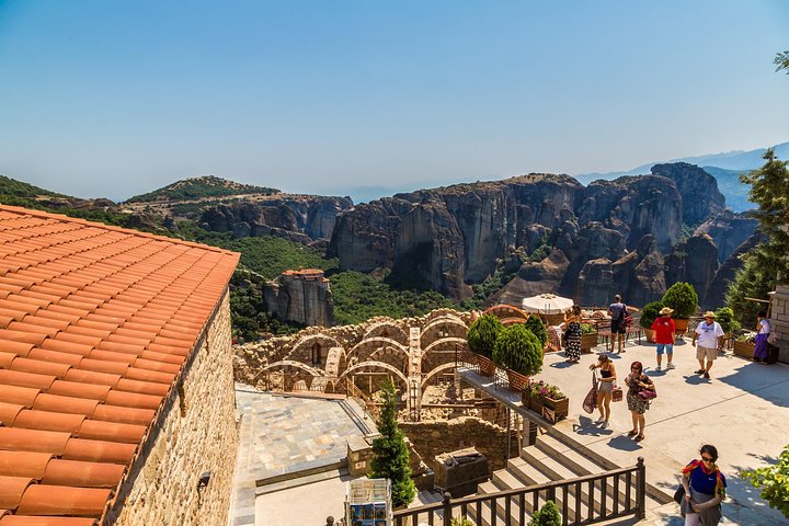 Day trip to Meteora monasteries from Athens by bus, featuring stunning rock formations and ancient religious sites, photo 8 | wizardtrip
