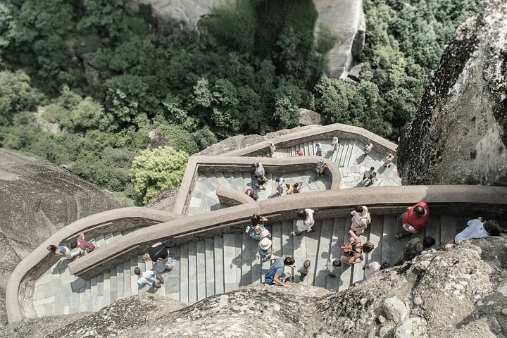 Day trip to Meteora monasteries from Athens by bus, featuring stunning rock formations and ancient religious sites, photo 19 | wizardtrip