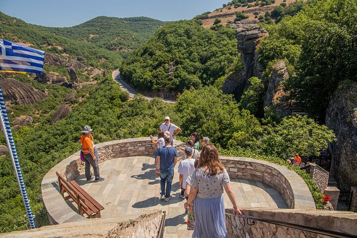 Day trip to Meteora monasteries from Athens by bus, featuring stunning rock formations and ancient religious sites, photo 24 | wizardtrip