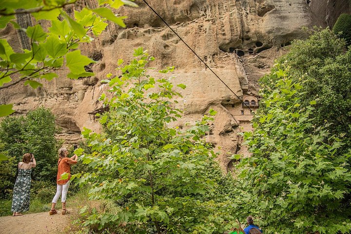Day trip to Meteora monasteries from Athens by bus, featuring stunning rock formations and ancient religious sites, photo 28 | wizardtrip