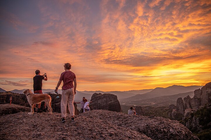 Day trip to Meteora monasteries from Athens by bus, featuring stunning rock formations and ancient religious sites, photo 32 | wizardtrip