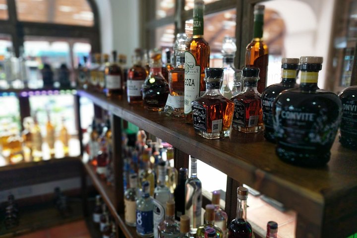 Degustación de tequila y mezcal con maridajes en un entorno boutique en Cabo San Lucas, foto 9 | wizardtrip