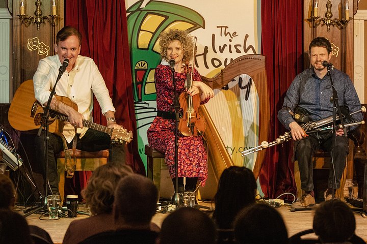 Upplev traditionell irländsk musik, dans och kultur på The Irish House Party i Dublin, foto 8 | wizardtrip