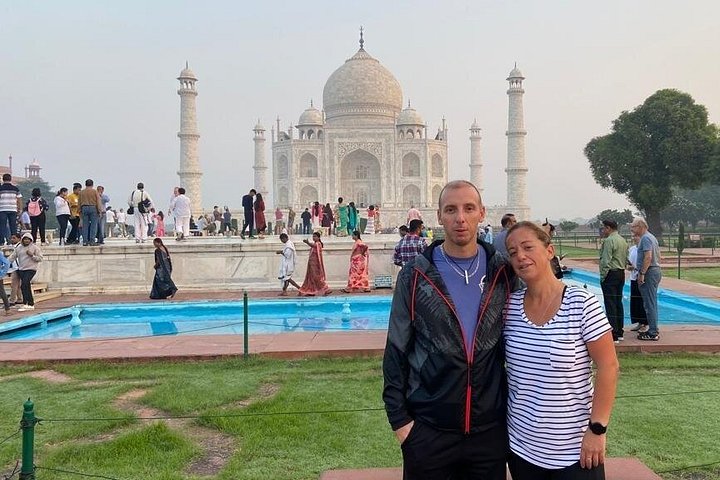 Dagtocht naar Taj Mahal vanuit Delhi per trein, inclusief Agra Fort en Gatimaan Express, foto 12 | wizardtrip