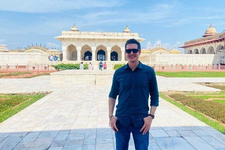 Dagtocht naar Taj Mahal vanuit Delhi per trein, inclusief Agra Fort en Gatimaan Express, foto 17 | wizardtrip