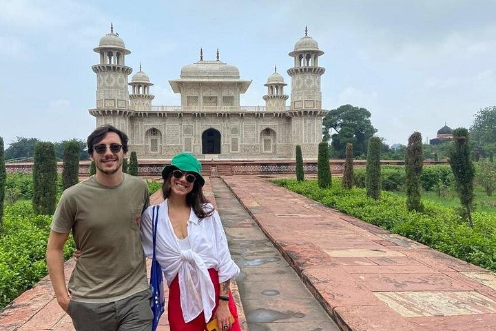 Dagtocht naar Taj Mahal vanuit Delhi per trein, inclusief Agra Fort en Gatimaan Express, foto 25 | wizardtrip