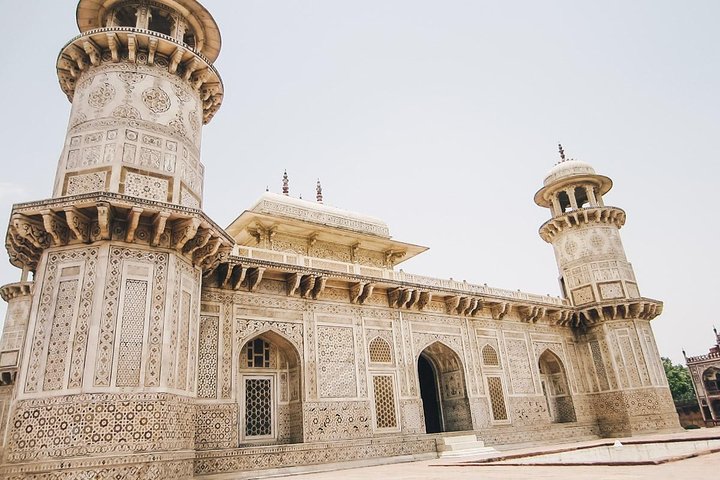 Dagtocht naar Taj Mahal vanuit Delhi per trein, inclusief Agra Fort en Gatimaan Express, foto 32 | wizardtrip