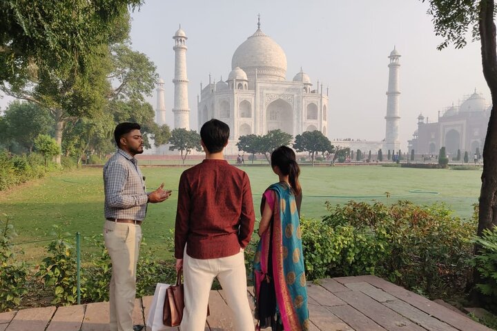 Excursion d'une journée au Taj Mahal en voiture, tout compris | wizardtrip