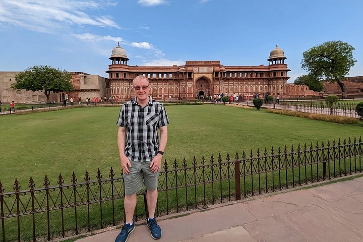 Heldagstur til Taj Mahal og Agra Fort fra Delhi, der viser mogularkitektur og historie, foto 10 | wizardtrip