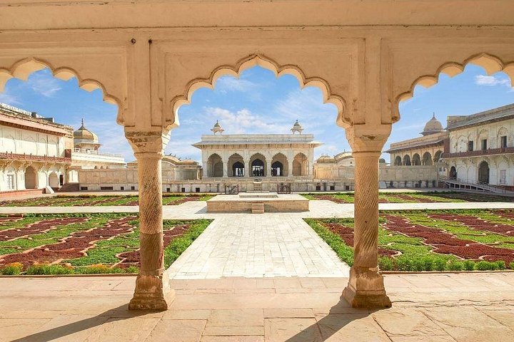 Heldagstur til Taj Mahal og Agra Fort fra Delhi, der viser mogularkitektur og historie, foto 15 | wizardtrip