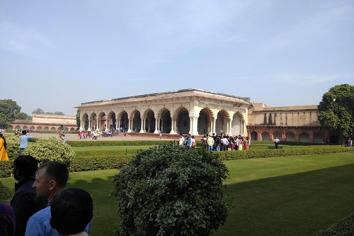 Heldagstur til Taj Mahal og Agra Fort fra Delhi, der viser mogularkitektur og historie, foto 17 | wizardtrip