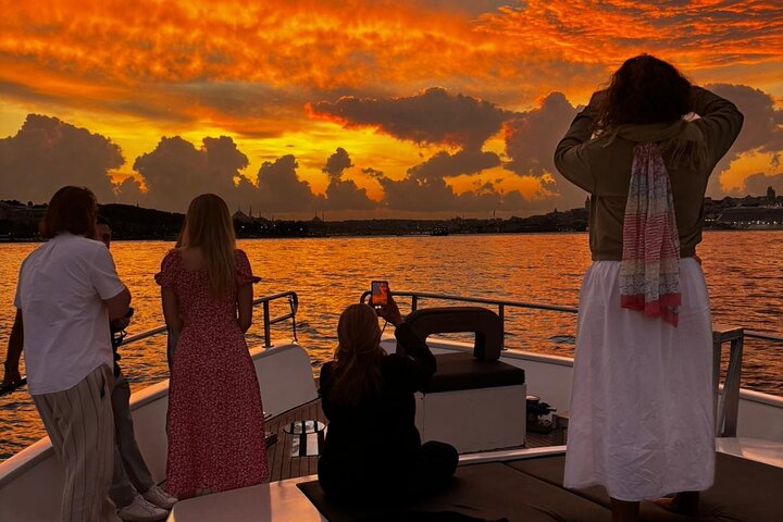 Luxury yacht cruise on Istanbul's Bosphorus at sunset, passing iconic landmarks, photo 14 | wizardtrip