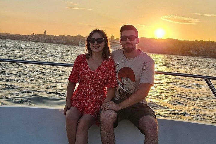 Luxury yacht cruise on Istanbul's Bosphorus at sunset, passing iconic landmarks, photo 25 | wizardtrip