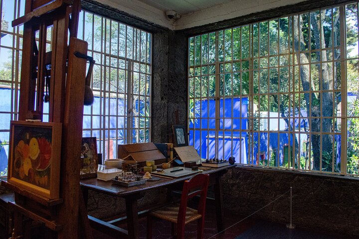 Guidad tur i Frida Kahlos Blå hus i Mexico City, utforskar hennes konst och liv, foto 15 | wizardtrip