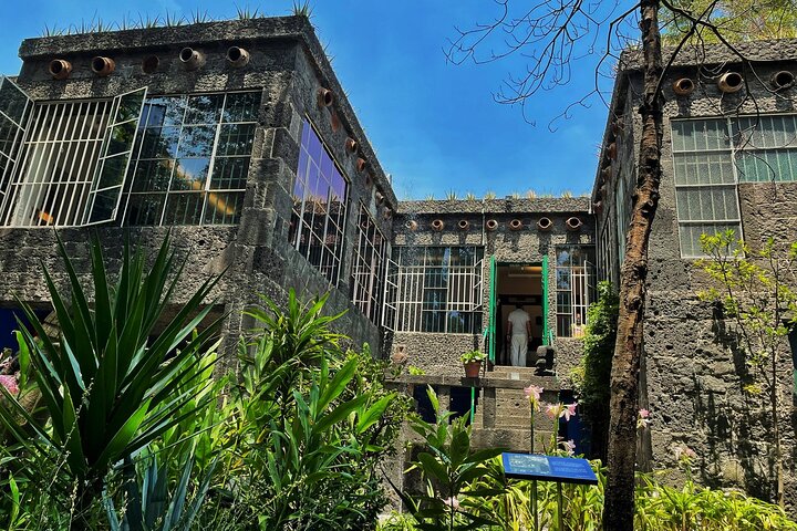 Guidad tur i Frida Kahlos Blå hus i Mexico City, utforskar hennes konst och liv, foto 17 | wizardtrip