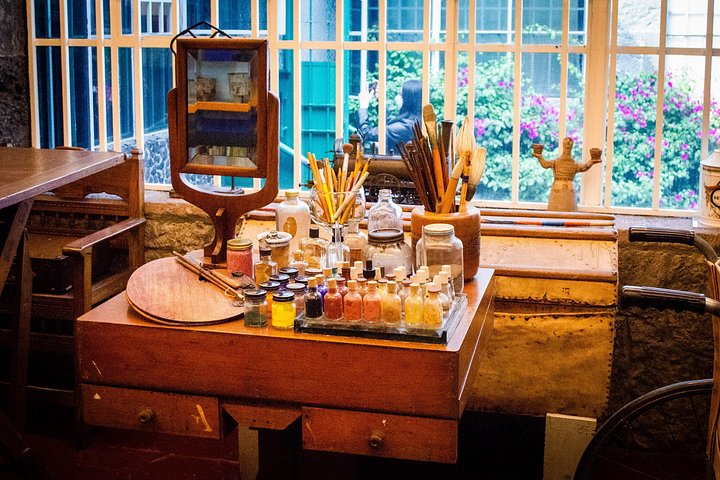 Guidad tur i Frida Kahlos Blå hus i Mexico City, utforskar hennes konst och liv, foto 18 | wizardtrip