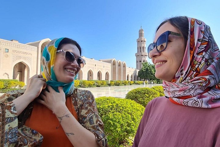 Tour privado de medio día por los lugares emblemáticos de Mascate, incluida la Gran Mezquita, la Ópera Real y el zoco de Muttrah, foto 36 | wizardtrip