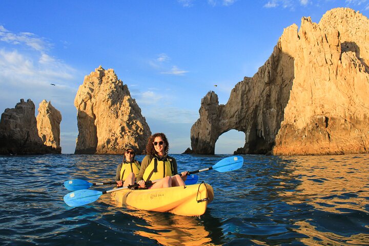 Tour in Kayak all'Arco di Cabo San Lucas e Spiaggia degli Amanti con Snorkeling | wizardtrip