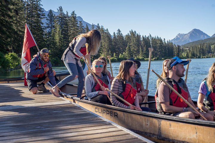 Nyd en naturskøn stor kanotur på Bow River i Banff National Park, Canada, foto 6 | wizardtrip