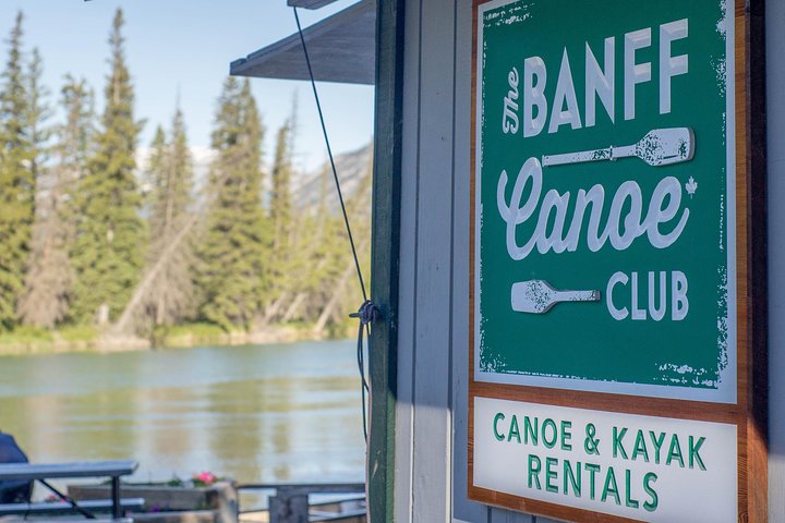 Nyd en naturskøn stor kanotur på Bow River i Banff National Park, Canada, foto 7 | wizardtrip