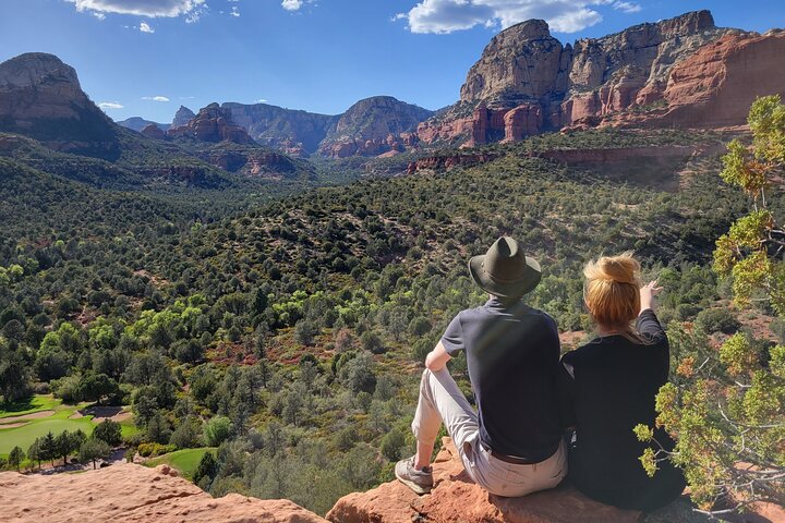 Passeio de vórtice em Sedona explorando locais espirituais e geológicos numa carrinha, foto 10 | wizardtrip