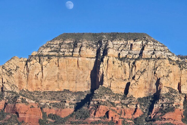Passeio de vórtice em Sedona explorando locais espirituais e geológicos numa carrinha, foto 11 | wizardtrip
