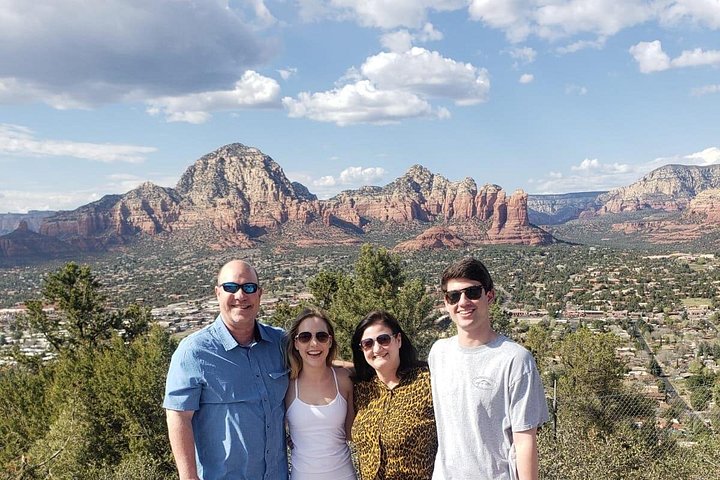 Passeio de vórtice em Sedona explorando locais espirituais e geológicos numa carrinha, foto 12 | wizardtrip