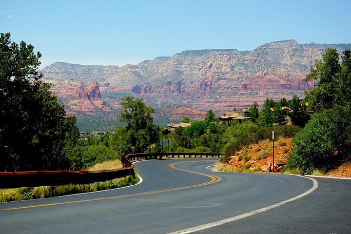 Passeio de vórtice em Sedona explorando locais espirituais e geológicos numa carrinha, foto 19 | wizardtrip