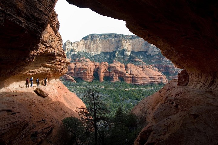 Passeio de vórtice em Sedona explorando locais espirituais e geológicos numa carrinha, foto 21 | wizardtrip