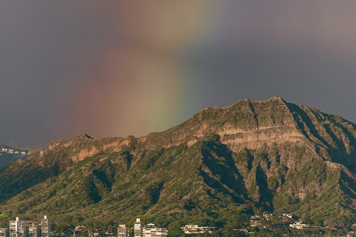 Croisière en catamaran au coucher du soleil le long de la plage de Waikiki, Oahu, avec des vues imprenables sur l'océan, photo 13 | wizardtrip