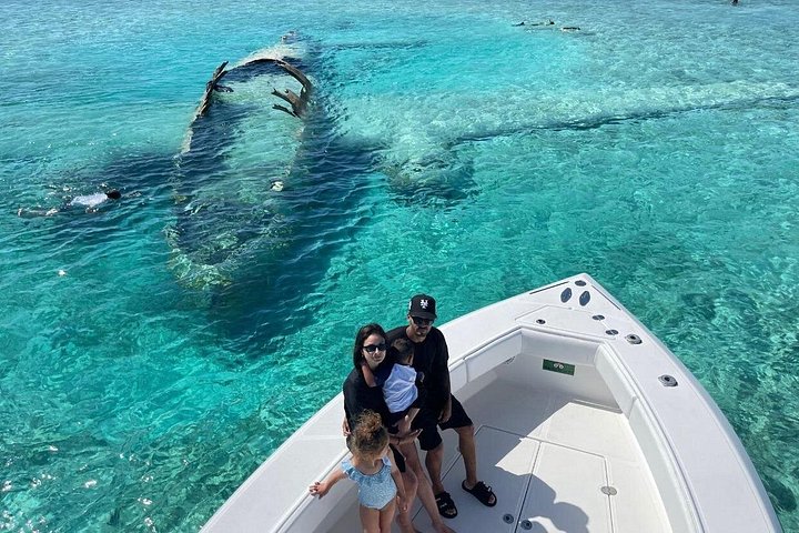 Speedboottour in Exuma Cays, Bahama's, met zwemmende varkens, leguanen en verpleegsterhaaien, foto 37 | wizardtrip