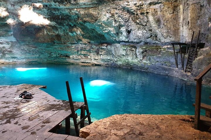 Excursion d'une journée en petit groupe à Chichen Itza, Cenote et Valladolid | wizardtrip