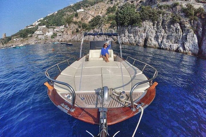 Privat bådtur langs den fantastiske Amalfikyst, Italien, med stop i Positano og Amalfi, foto 9 | wizardtrip