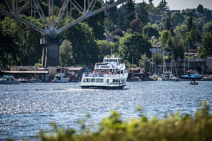 Malerische Bootstour durch die Wasserwege Seattles, einschließlich der Ballard Locks und der Skyline der Stadt, Foto 9 | wizardtrip